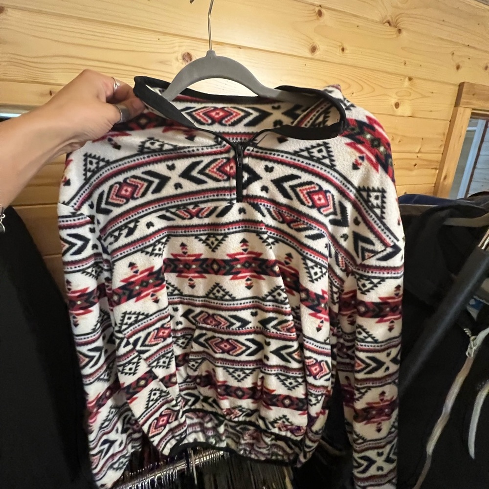 Zip pullover